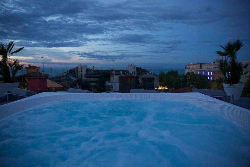 Hotel Monaco Lignano Sabbiadoro Extérieur photo