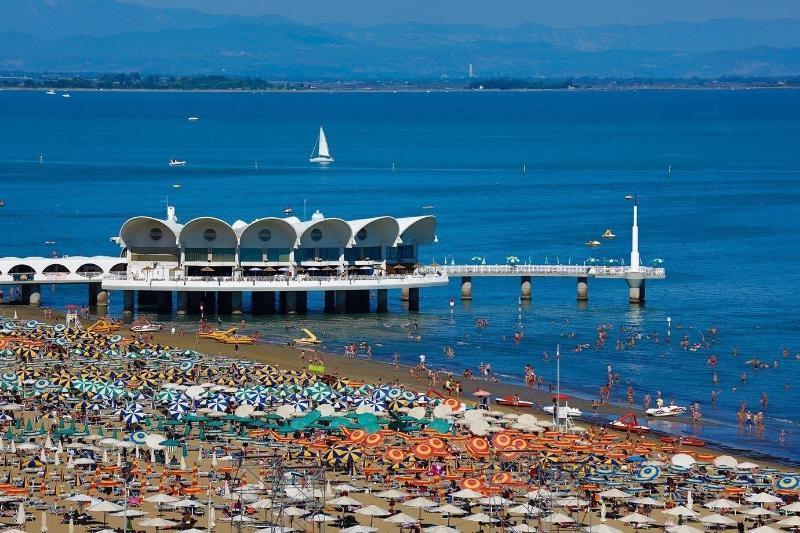 Hotel Monaco Lignano Sabbiadoro Extérieur photo