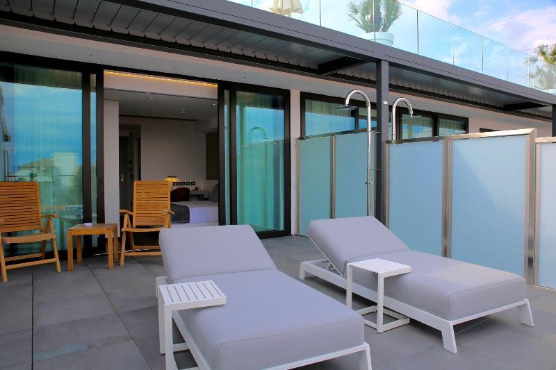Monaco Suites Hotel Lignano Sabbiadoro Extérieur photo
