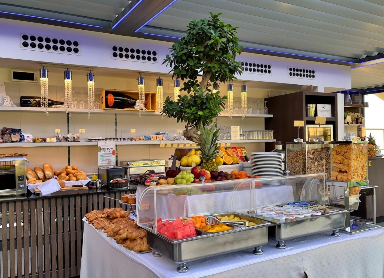 Monaco Suites Hotel Lignano Sabbiadoro Extérieur photo