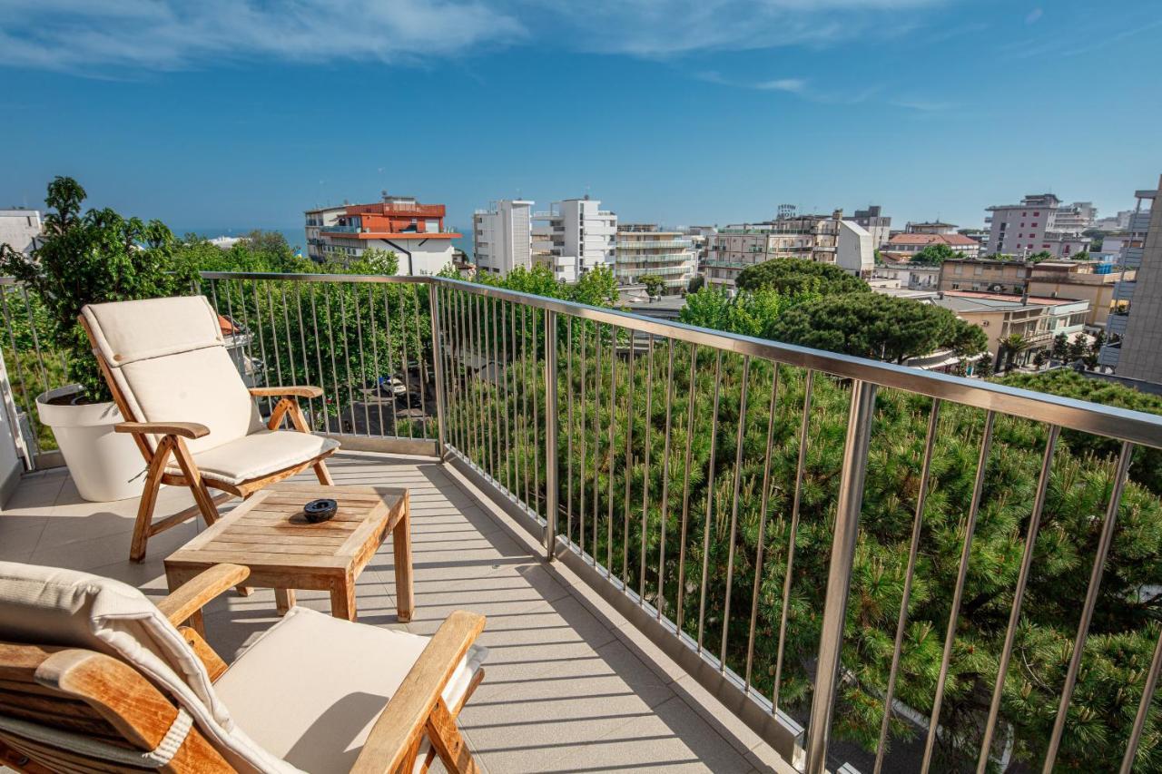Monaco Suites Hotel Lignano Sabbiadoro Extérieur photo