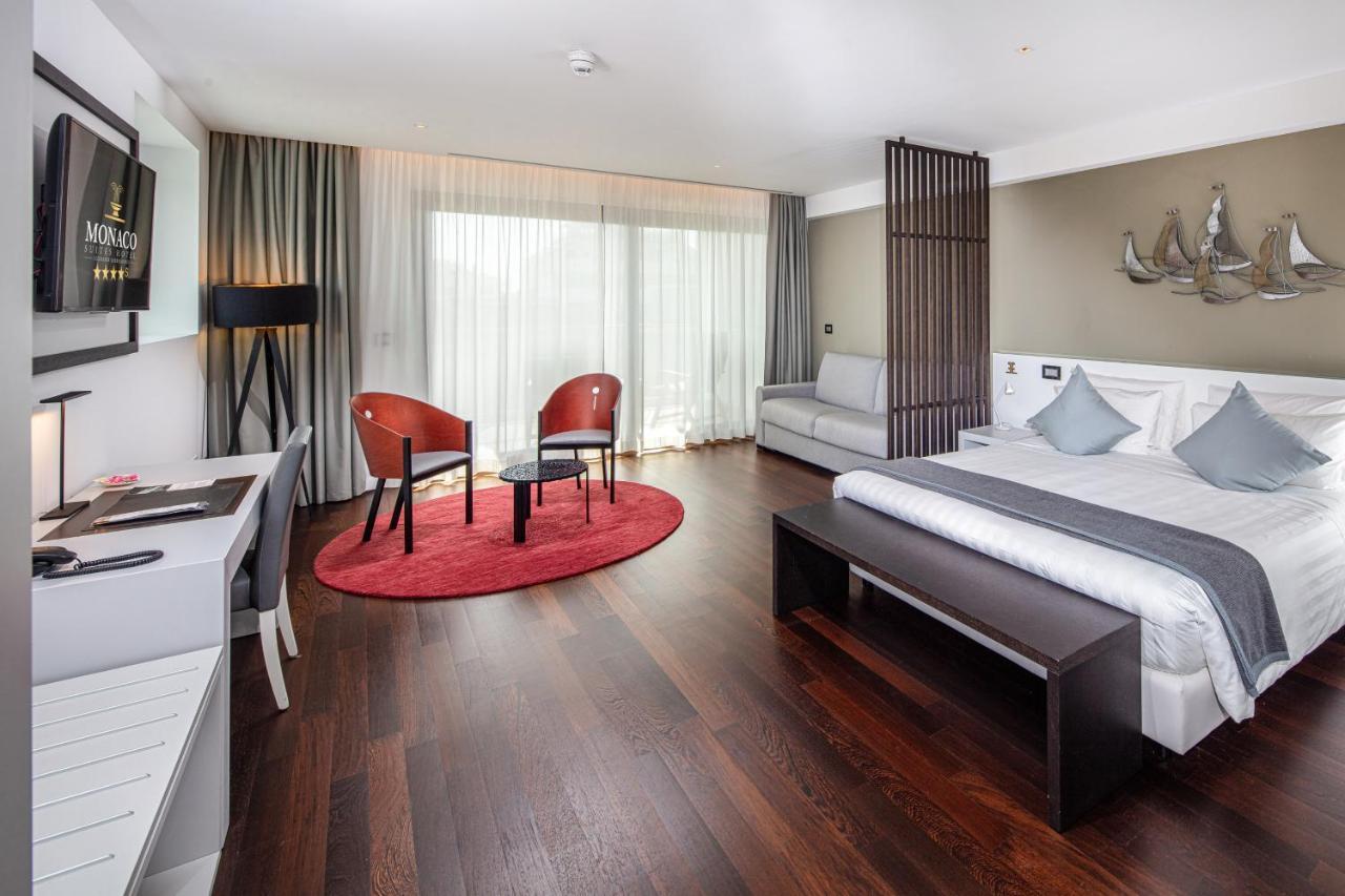 Monaco Suites Hotel Lignano Sabbiadoro Extérieur photo