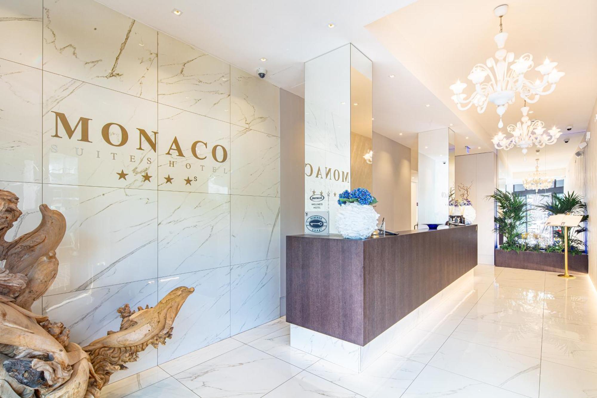 Monaco Suites Hotel Lignano Sabbiadoro Extérieur photo